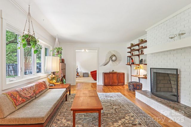 445 Chunns Cove Road A, Asheville, NC 28805