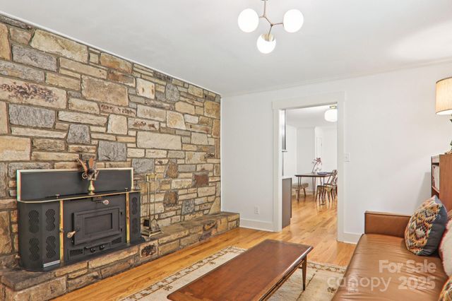 445 Chunns Cove Road A, Asheville, NC 28805