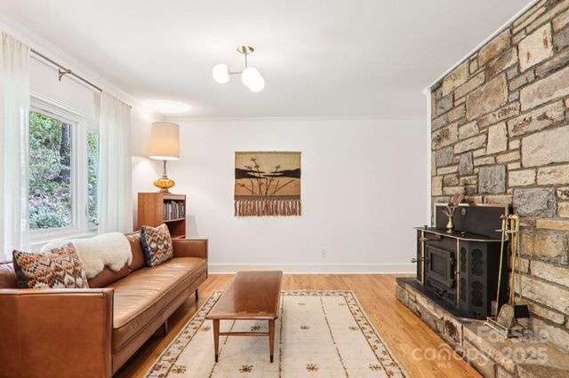445 Chunns Cove Road A, Asheville, NC 28805