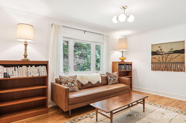 445 Chunns Cove Road A, Asheville, NC 28805