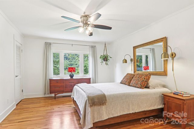 445 Chunns Cove Road A, Asheville, NC 28805