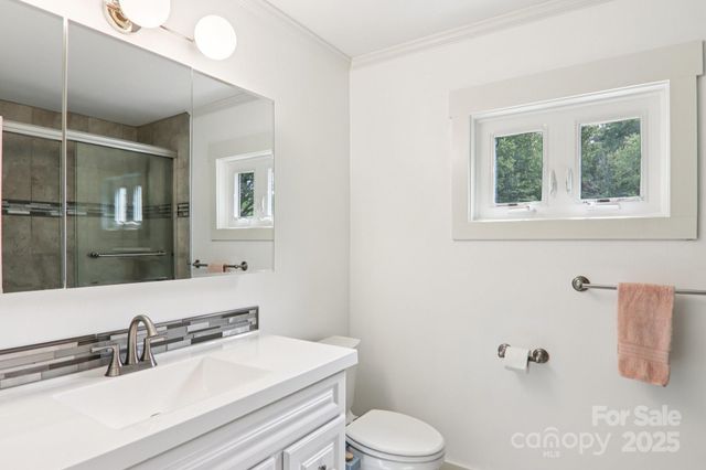 445 Chunns Cove Road A, Asheville, NC 28805