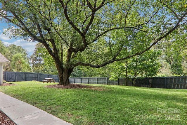 445 Chunns Cove Road A, Asheville, NC 28805