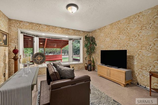 1900 Ross Avenue, Idaho Falls, ID 83406