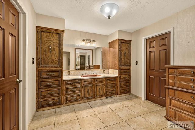 1900 Ross Avenue, Idaho Falls, ID 83406