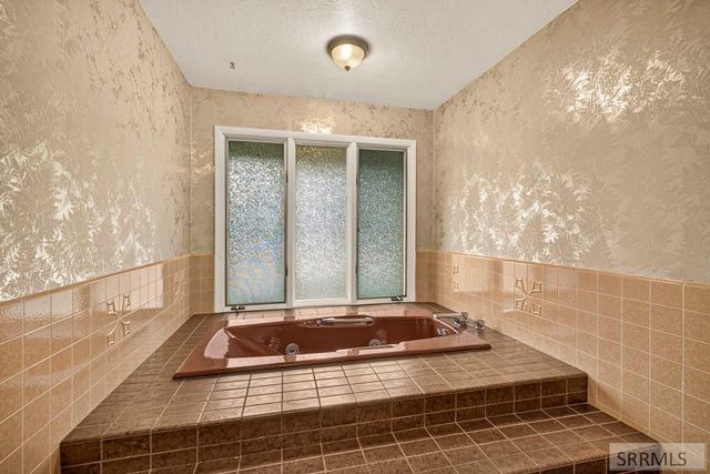 1900 Ross Avenue, Idaho Falls, ID 83406
