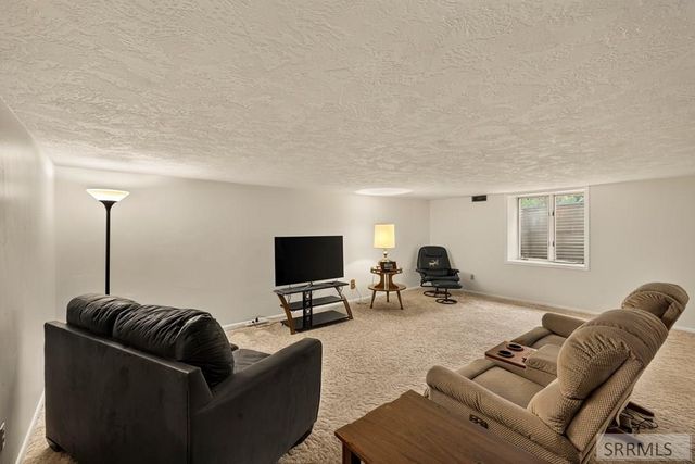 1900 Ross Avenue, Idaho Falls, ID 83406