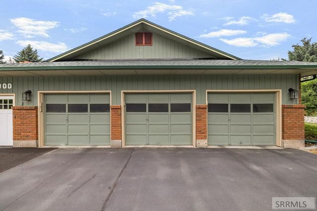 1900 Ross Avenue, Idaho Falls, ID 83406