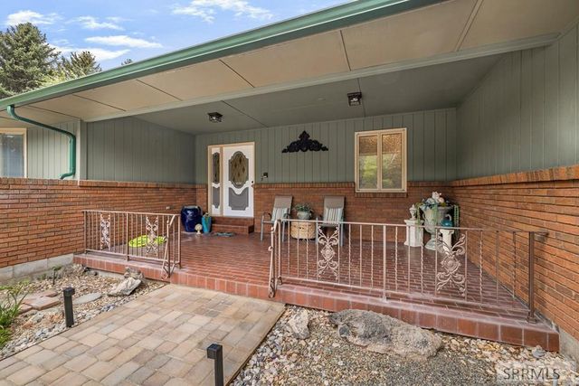 1900 Ross Avenue, Idaho Falls, ID 83406