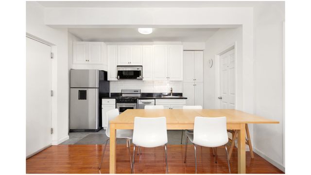 220 W 111th St Apt 1D, New York City, NY 10026