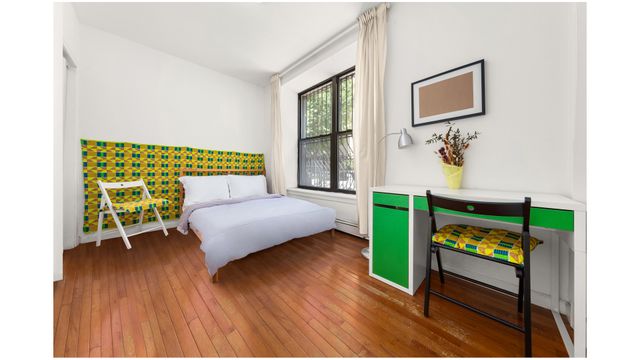 220 W 111th St Apt 1D, New York City, NY 10026