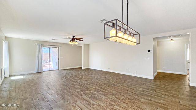 25673 W NORTHERN LIGHTS Way, Buckeye, AZ 85326