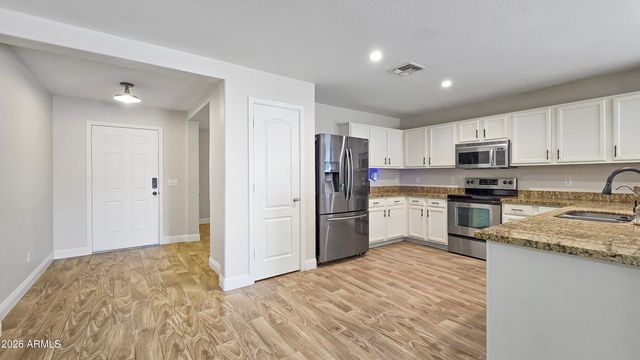 25673 W NORTHERN LIGHTS Way, Buckeye, AZ 85326