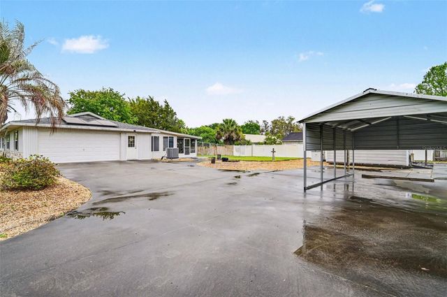527 LAND O LAKES COURT, Deland, FL 32724