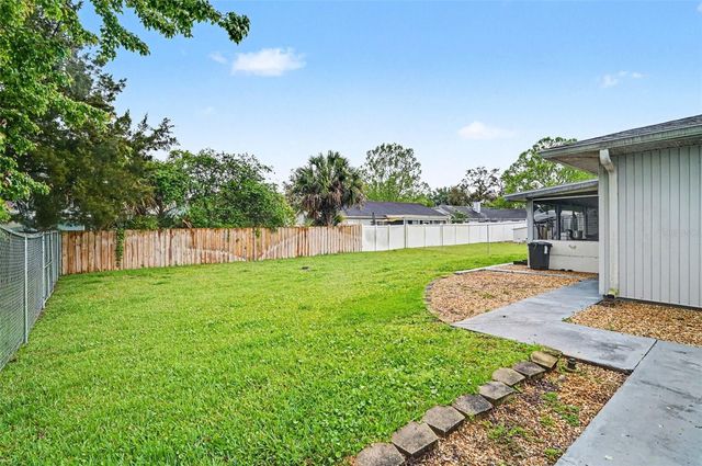 527 LAND O LAKES COURT, Deland, FL 32724