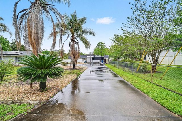 527 LAND O LAKES COURT, Deland, FL 32724