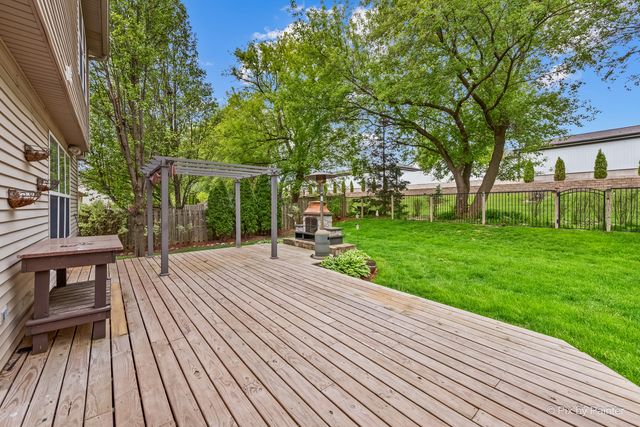 2211 Hazelwood Drive, Mchenry, IL 60051
