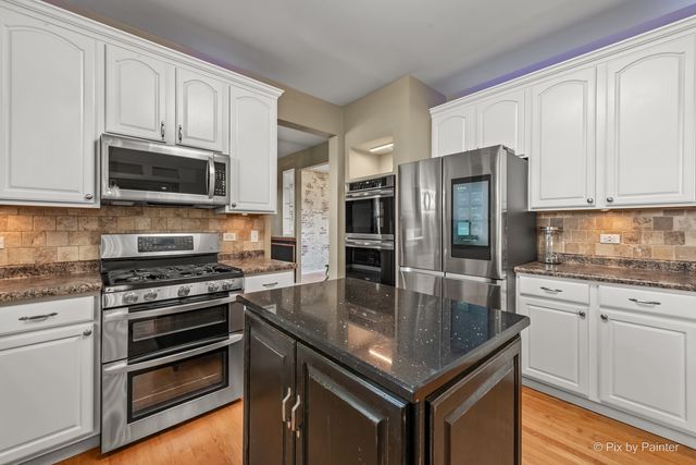 2211 Hazelwood Drive, Mchenry, IL 60051