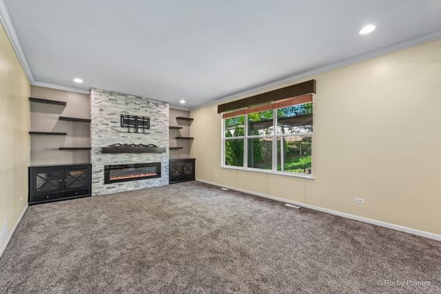 2211 Hazelwood Drive, Mchenry, IL 60051