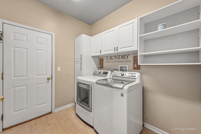 2211 Hazelwood Drive, Mchenry, IL 60051