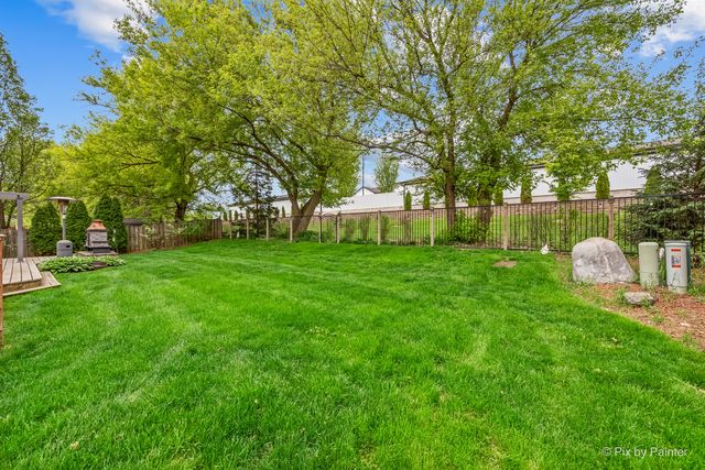 2211 Hazelwood Drive, Mchenry, IL 60051