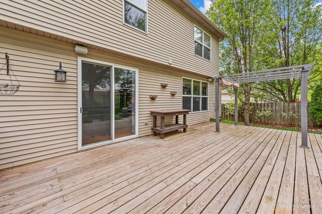 2211 Hazelwood Drive, Mchenry, IL 60051