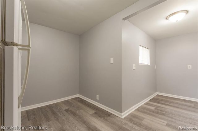 2961 Chrysler Avenue, Waterford, MI 48328