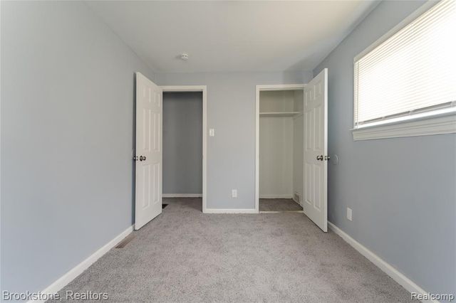 2961 Chrysler Avenue, Waterford, MI 48328