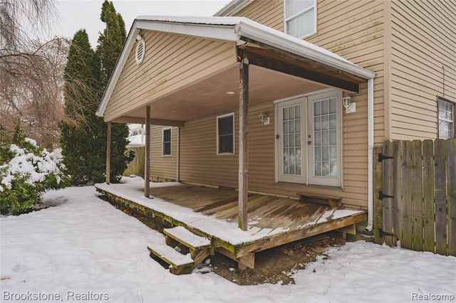 2961 Chrysler Avenue, Waterford, MI 48328