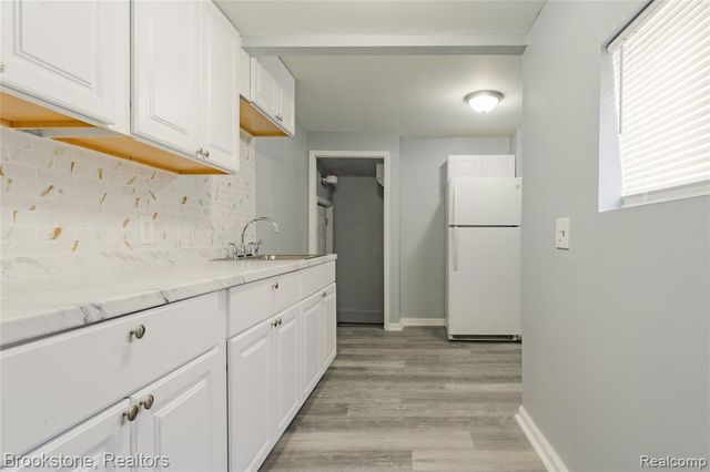 2961 Chrysler Avenue, Waterford, MI 48328