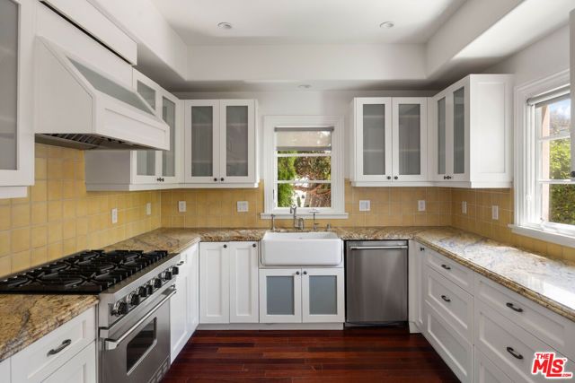 758 Almar Avenue, Los Angeles, CA 90272