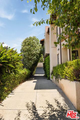 758 Almar Avenue, Los Angeles, CA 90272