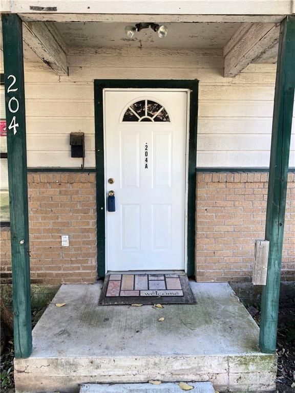 204 Hall ST A, Elgin, TX 78621
