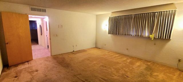 5877 E Dwight Way, Fresno, CA 93727