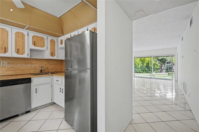 3501 Inverrary Dr 204, Lauderhill, FL 33319