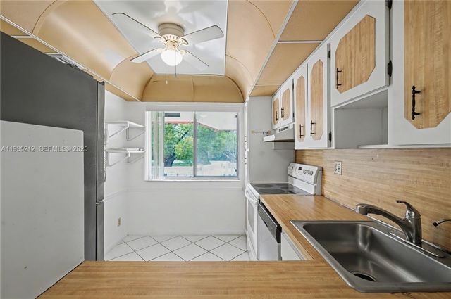 3501 Inverrary Dr 204, Lauderhill, FL 33319