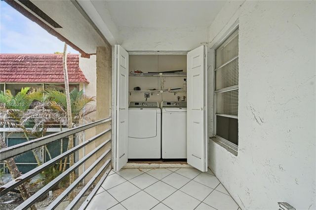 3501 Inverrary Dr 204, Lauderhill, FL 33319