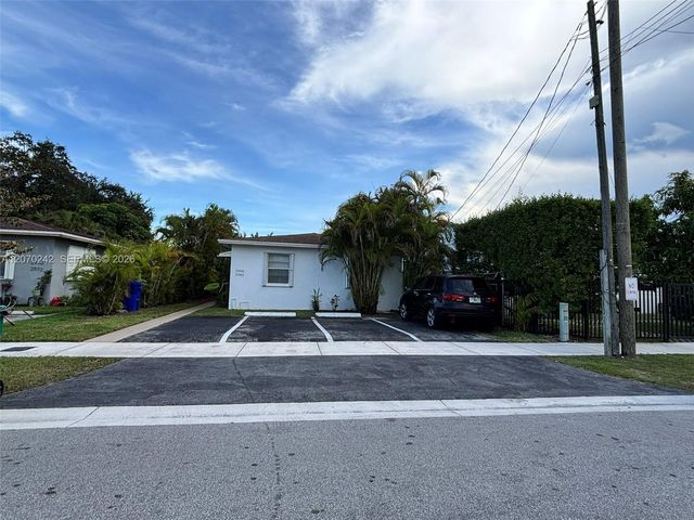 2980 SW 25th Street 1, Miami, FL 33133