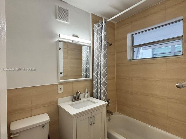 2980 SW 25th Street 1, Miami, FL 33133