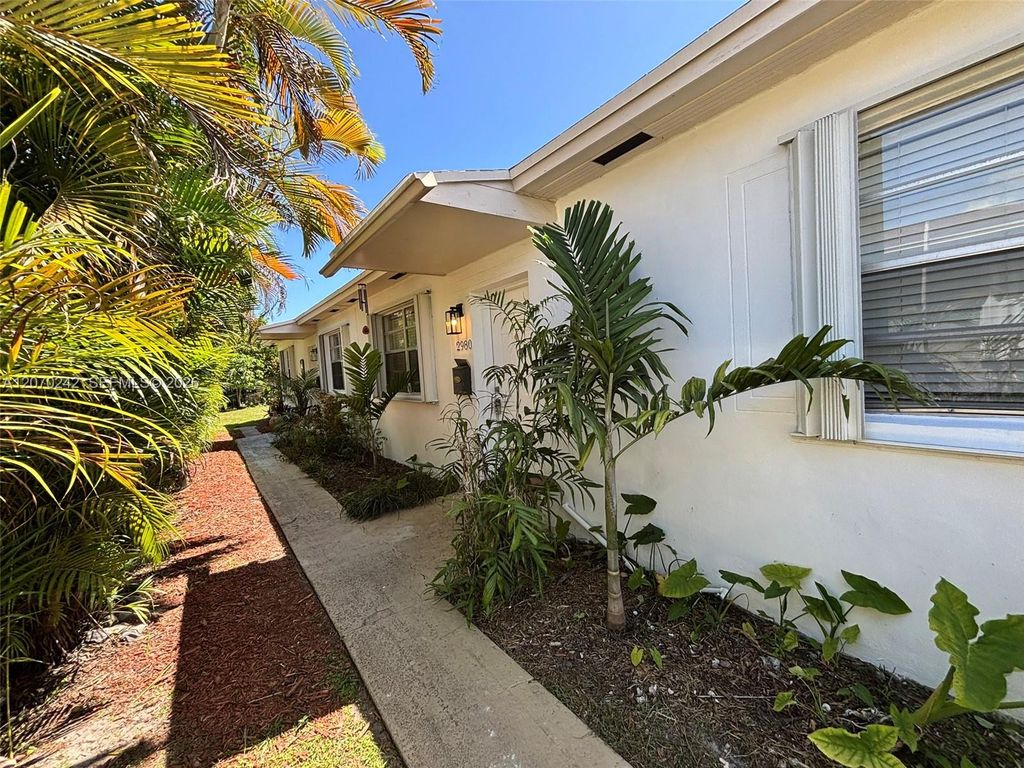 2980 SW 25th Street 1, Miami, FL 33133