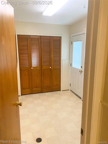 14147 Barbara Street, Livonia, MI 48154