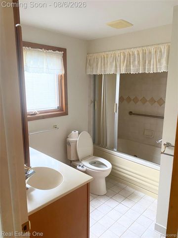 14147 Barbara Street, Livonia, MI 48154
