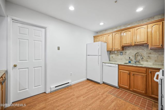 110 Amberly Drive A, Manalapan, NJ 07726