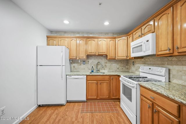 110 Amberly Drive A, Manalapan, NJ 07726