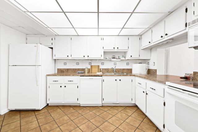 6491 Racquet Club Drive 36, Lauderhill, FL 33319