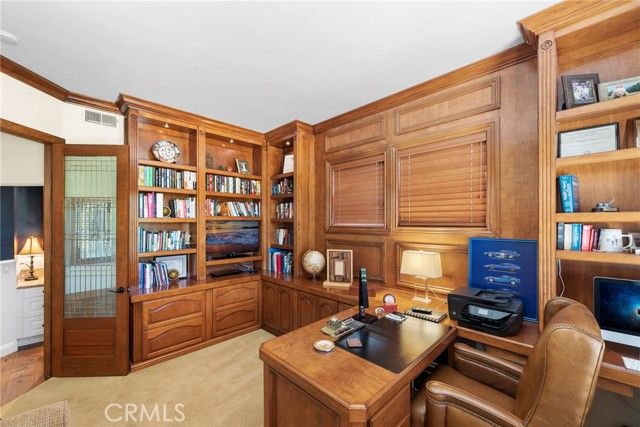 58 Downfield, Laguna Hills, CA 92679