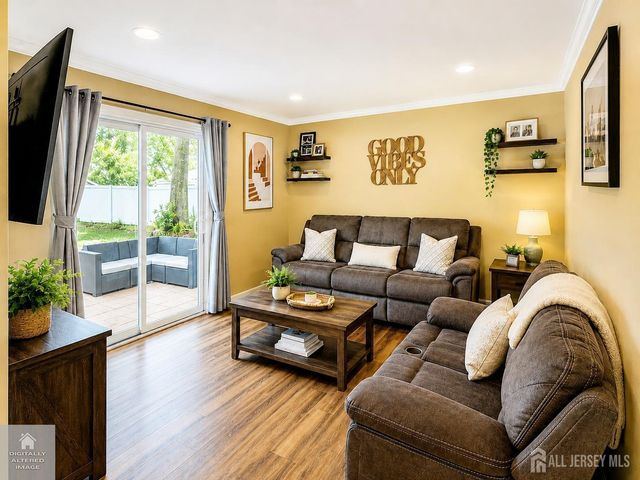 11 Coral Court, Colonia, NJ 07067