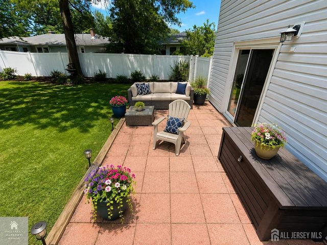 11 Coral Court, Colonia, NJ 07067