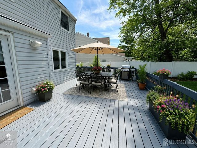 11 Coral Court, Colonia, NJ 07067