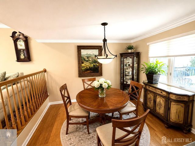 11 Coral Court, Colonia, NJ 07067